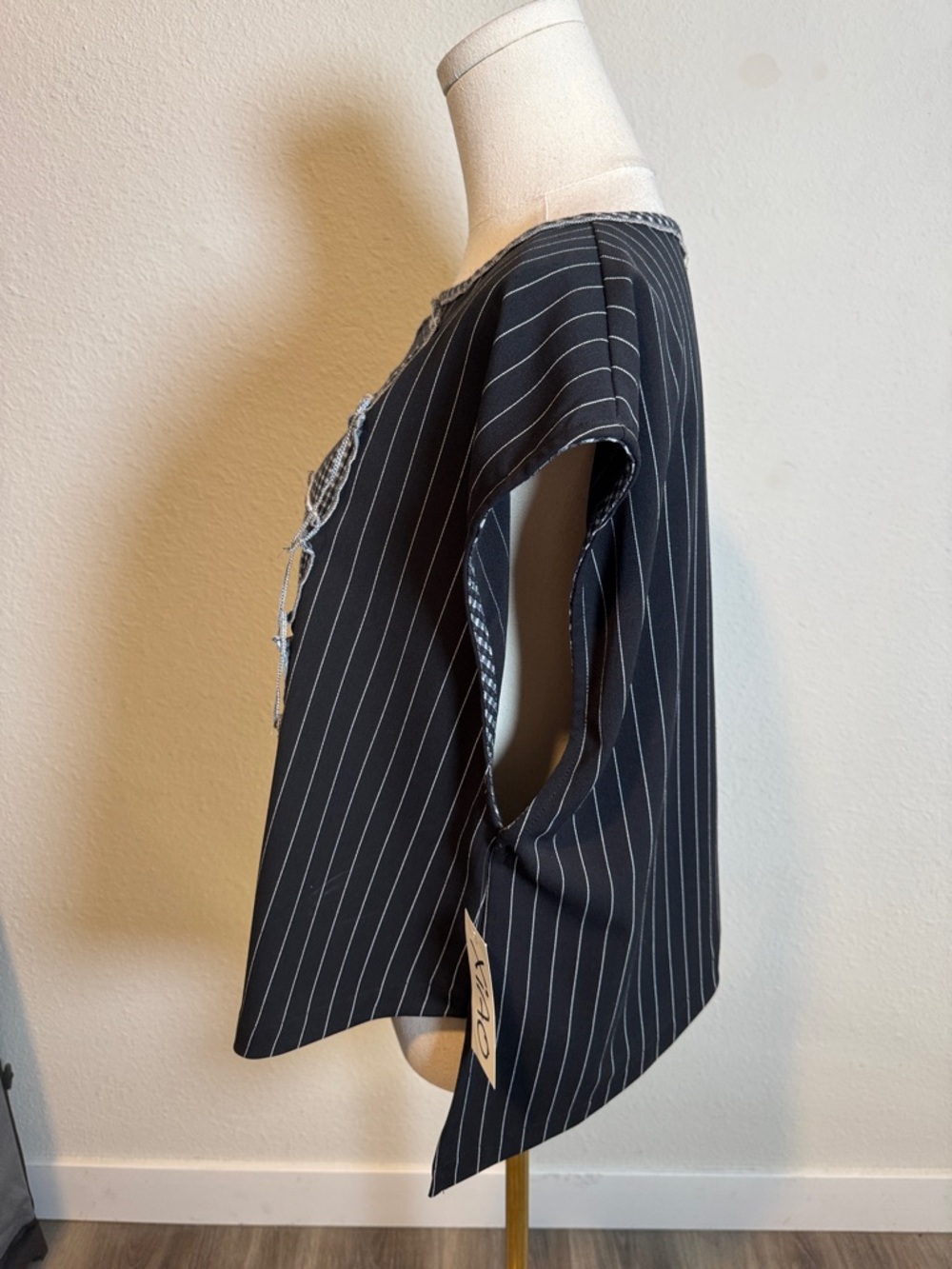 NWT XIAO Black Boxy Pinstripe Pullover with Gingham Applique size Small - Picture 3 of 13